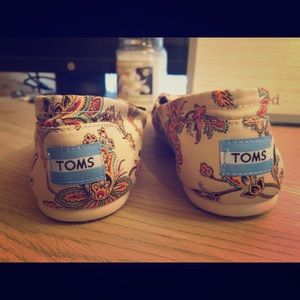 Toms Alpargata Paisley Floral Classics Women’s 8